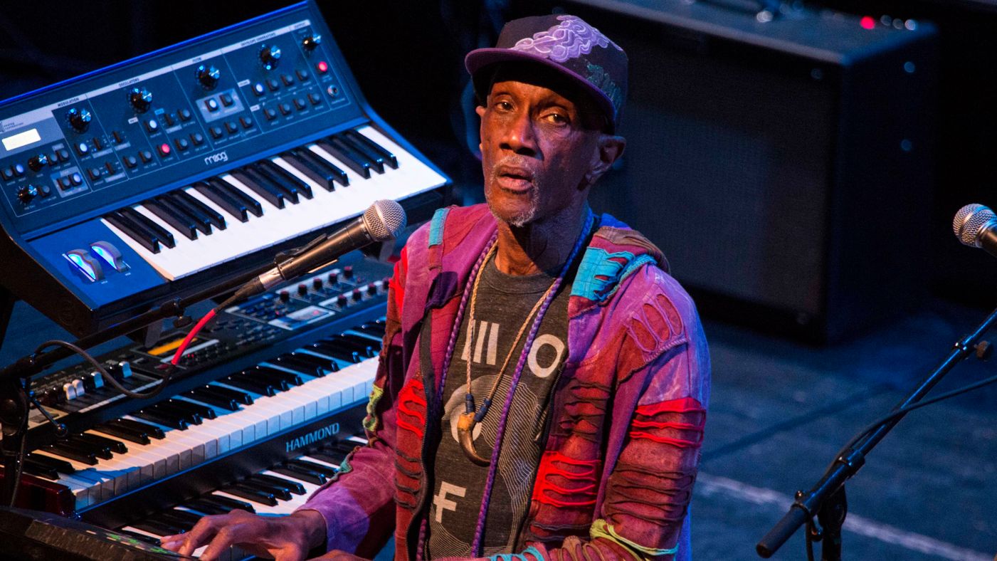 Bernie Worrell Playing Several Keyboards