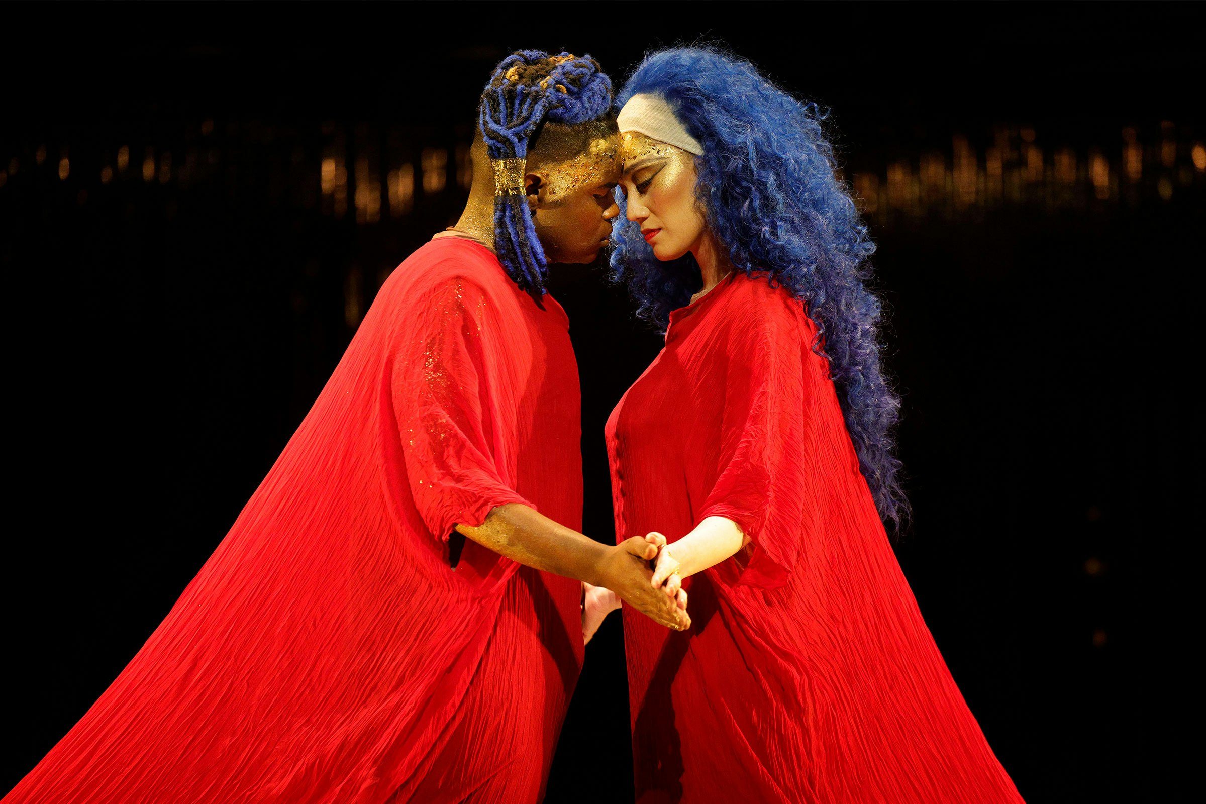 Akhnaten (John Holiday) and Nefertiti (Sun-Ly Pierce)  (LA Opera; photo by Cory Weaver)