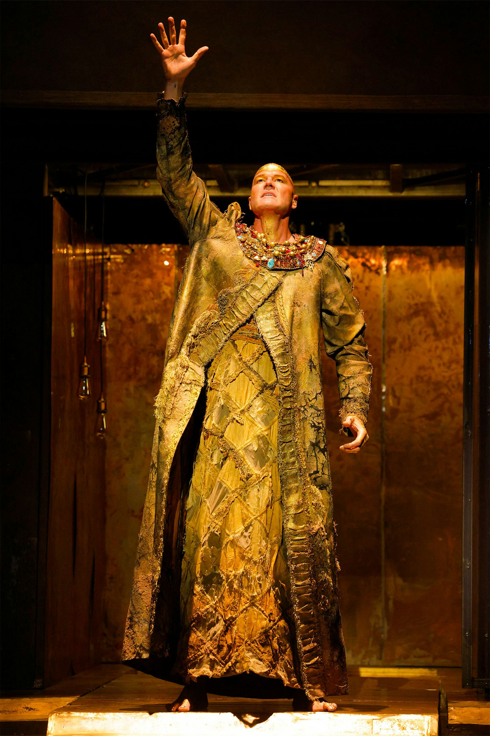 Amenhotep III (Zachary James) (LA Opera; photo by Cory Weaver)