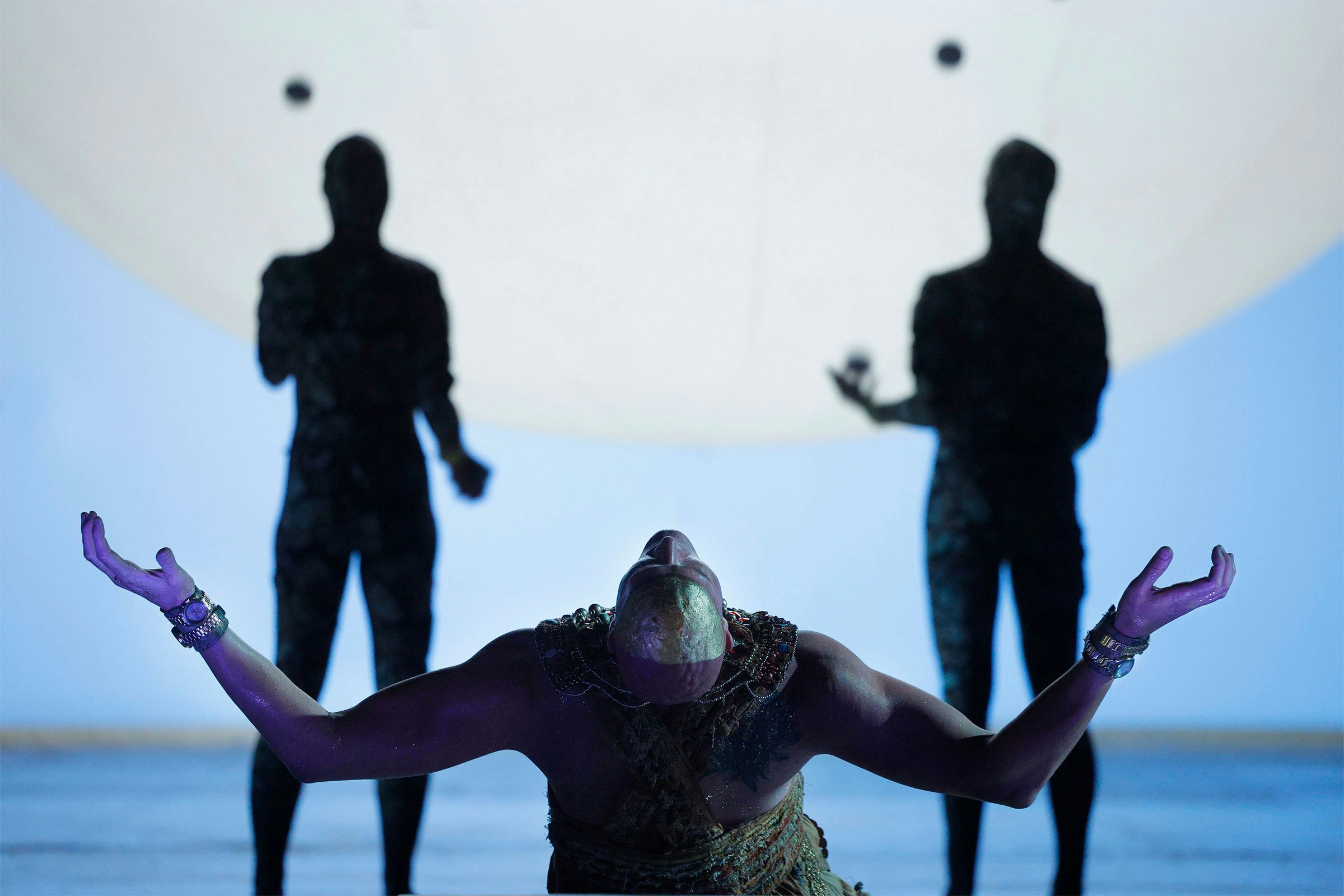 Akhnaten Act 2 (LA Opera; photo by Cory Weaver)