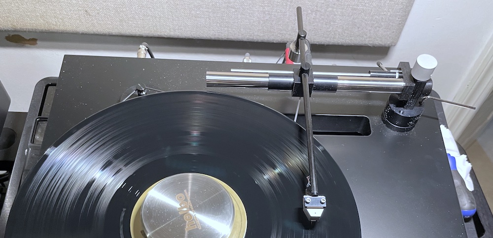 Holbo airbearing tonearm