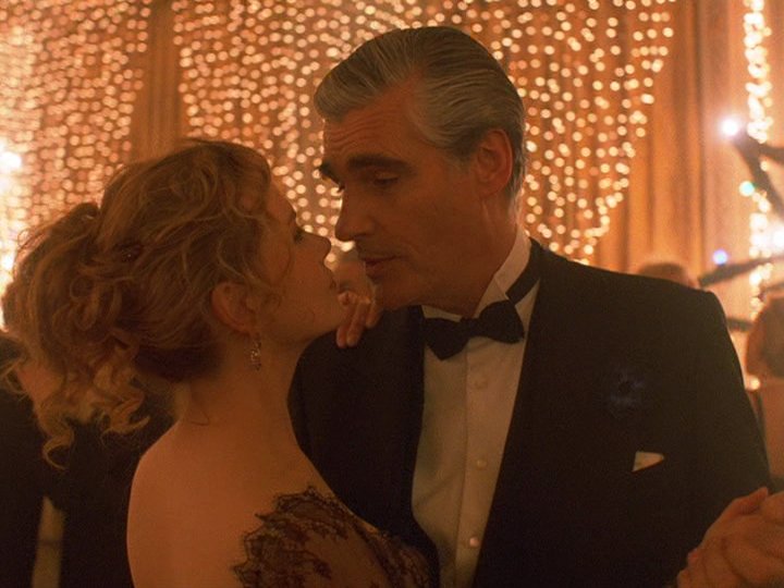 Eyes wide shut - Party scene Nicole Kidman dancing