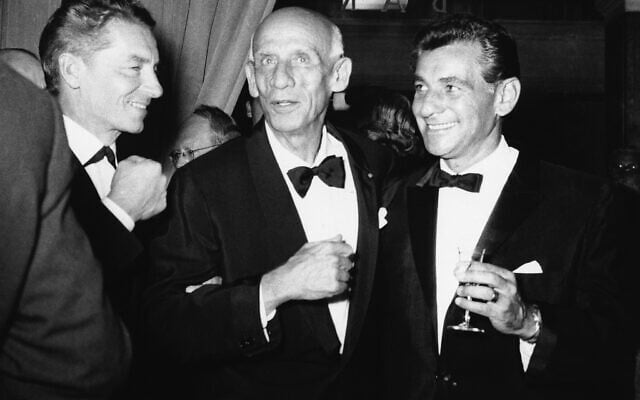 Karajan (l.), Dmitri Mitropoulos and Leonard Bernstein in Salzburg, August 1959 after a concert by the New York Philharmonic