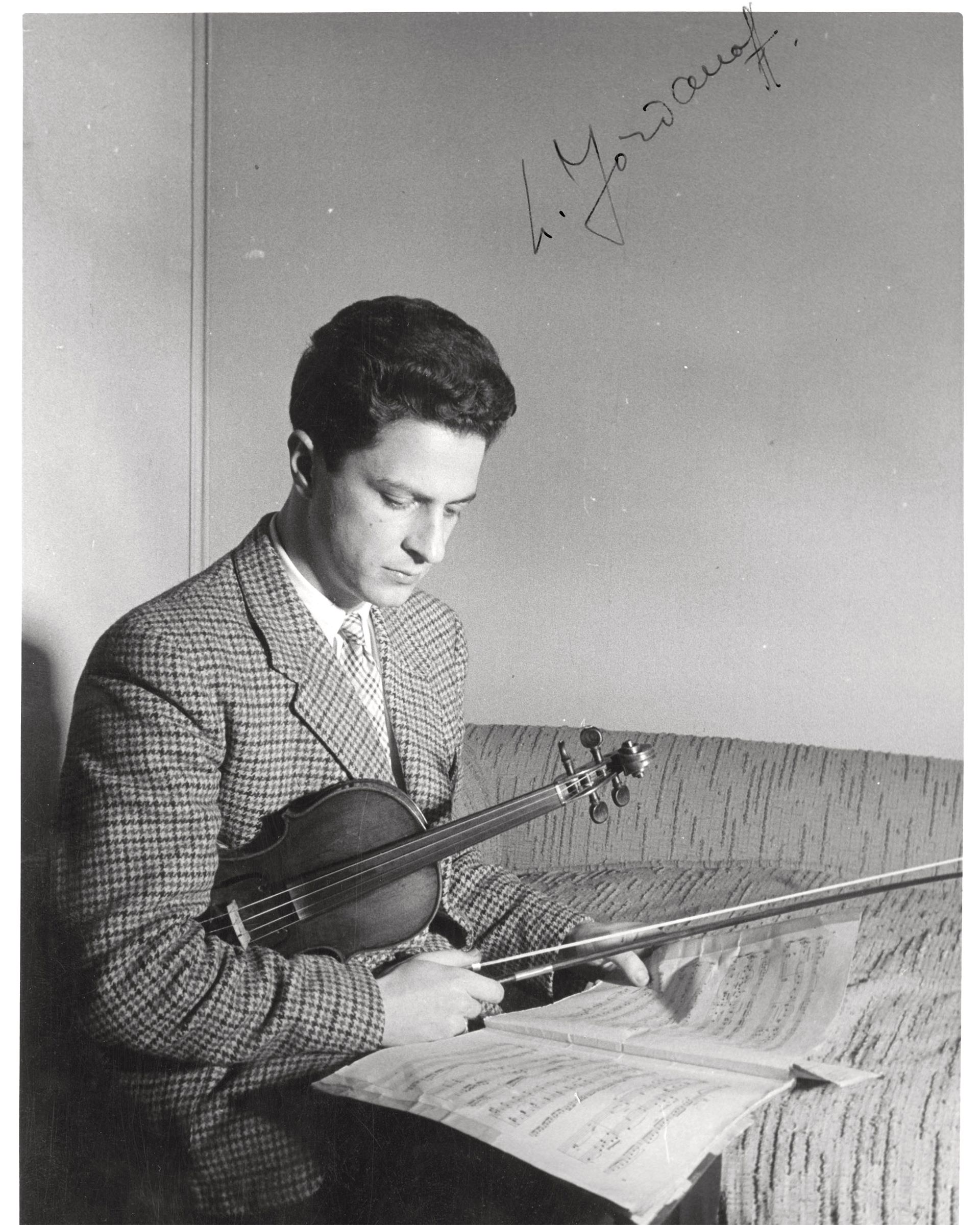 Violinist Luben Yordanoff