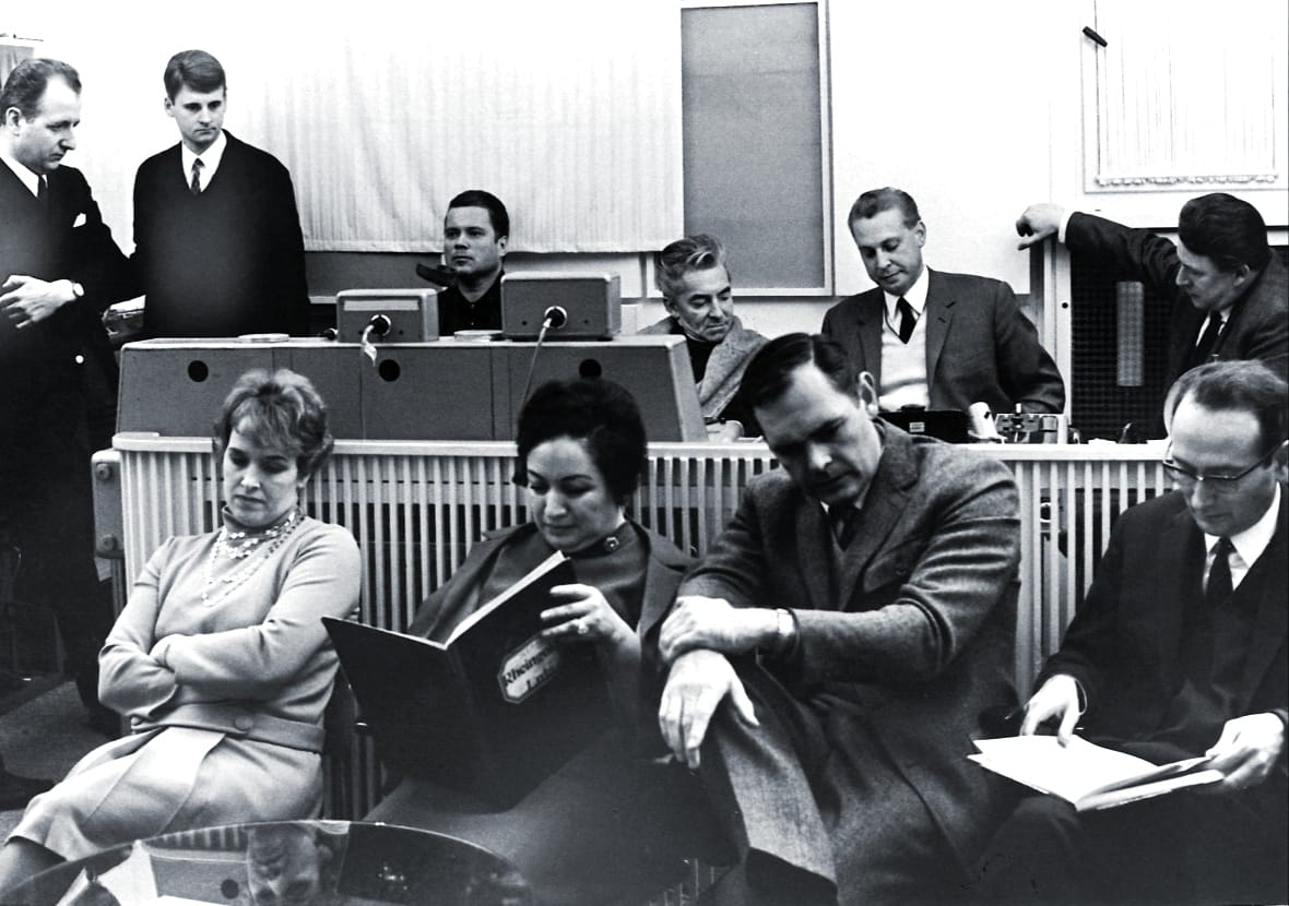 In the control room during sessions for Das Rheingold (Photo: DG)