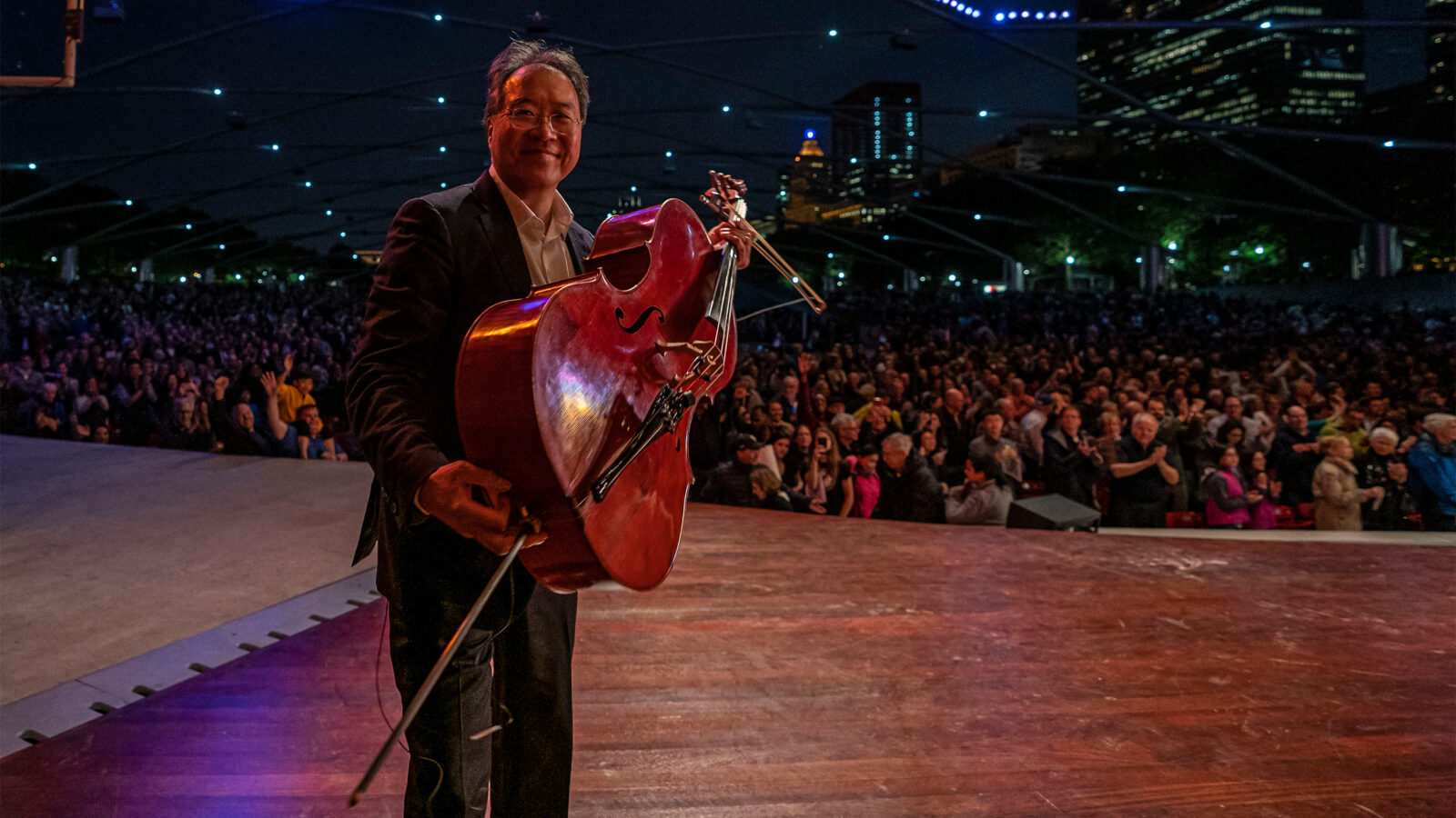 Yo-Yo Ma during his "stadium" tour playing the unaccompanied Bach 'cello suites
